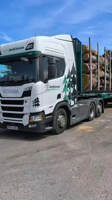Time to shift some wood from recent jobs. 

#treesurgery #treesurgeon #arb #a...